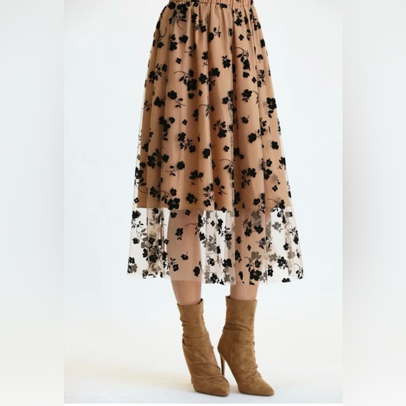 Mesh Tulle Double Layered Midi Skirt 💕 - Picture 7 of 8